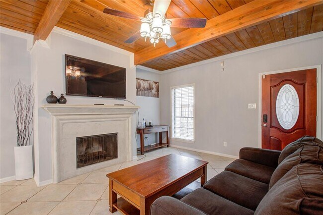 Foto del edificio - 5372 Brownway St