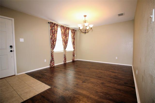 Foto del edificio - 1412 Primrose Ln
