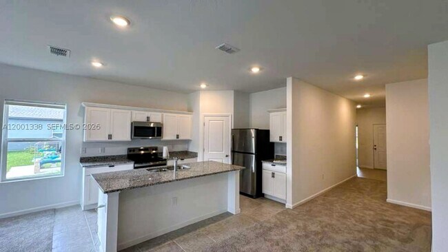 Foto del edificio - 2449 Grey Hawk Dr