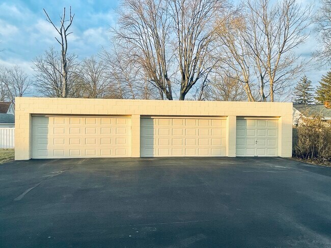 Garaje independiente - 4036 O Leary Ave