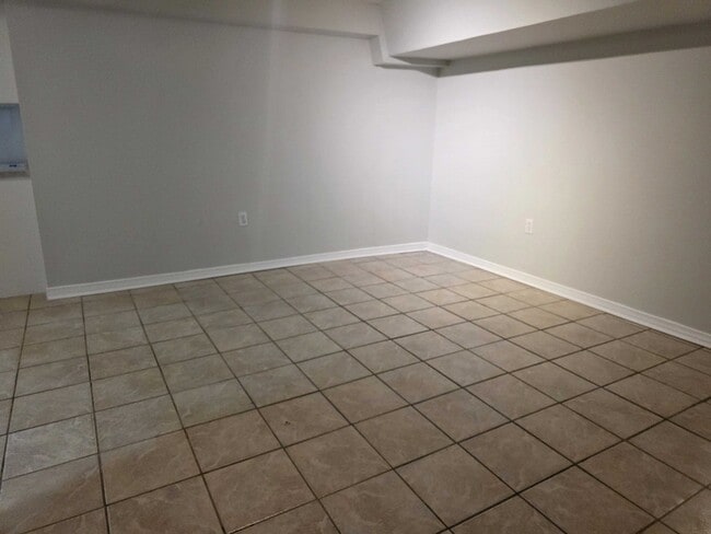 Building Photo - 6 Crerar Blvd