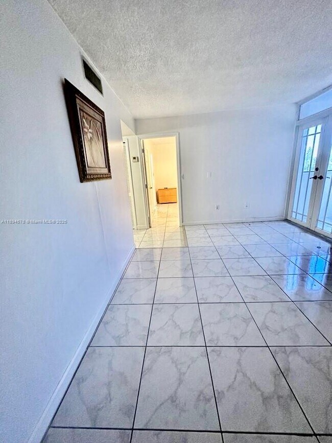 Foto del edificio - 5050 NW 7th St