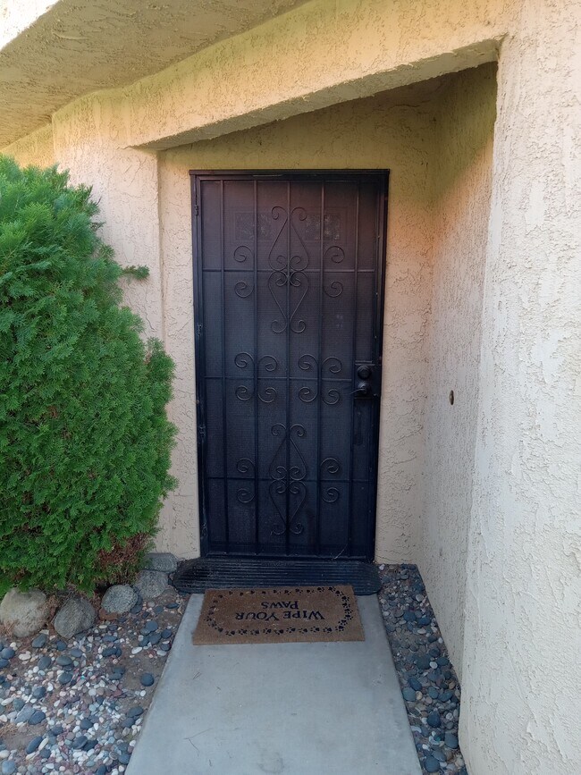 Front door - 19135 Elm Dr