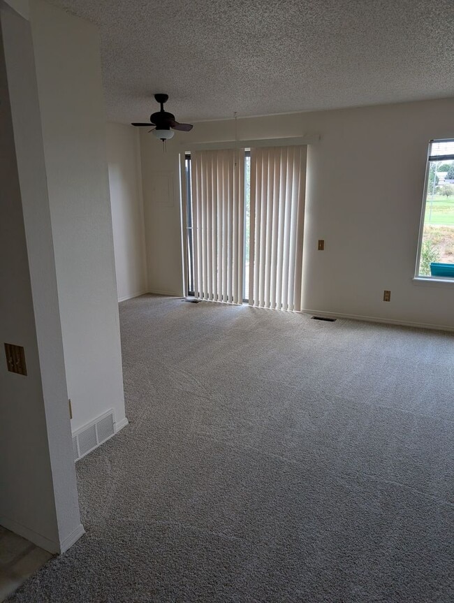 Building Photo - 3448 Atlantic Dr