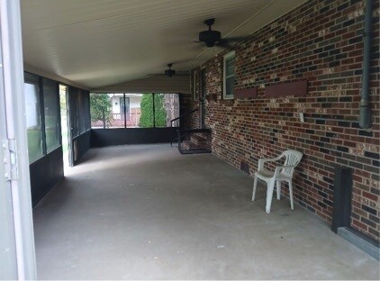 Building Photo - 1505 Puckett Ave SW