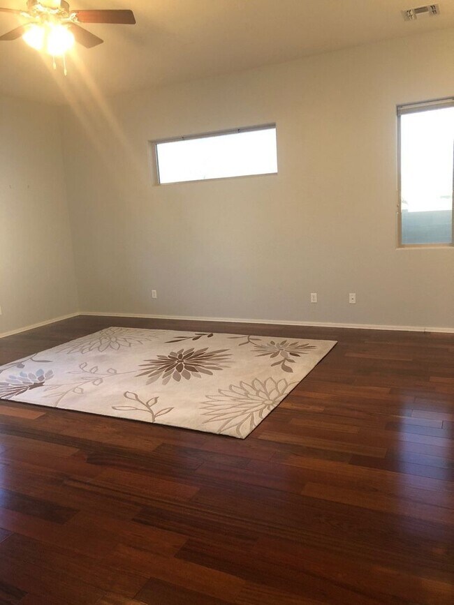 Foto del edificio - 4 Bedroom 2 Bath in Granville