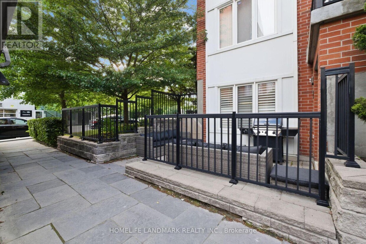 Primary Photo - 2 Kay MacPherson Ln