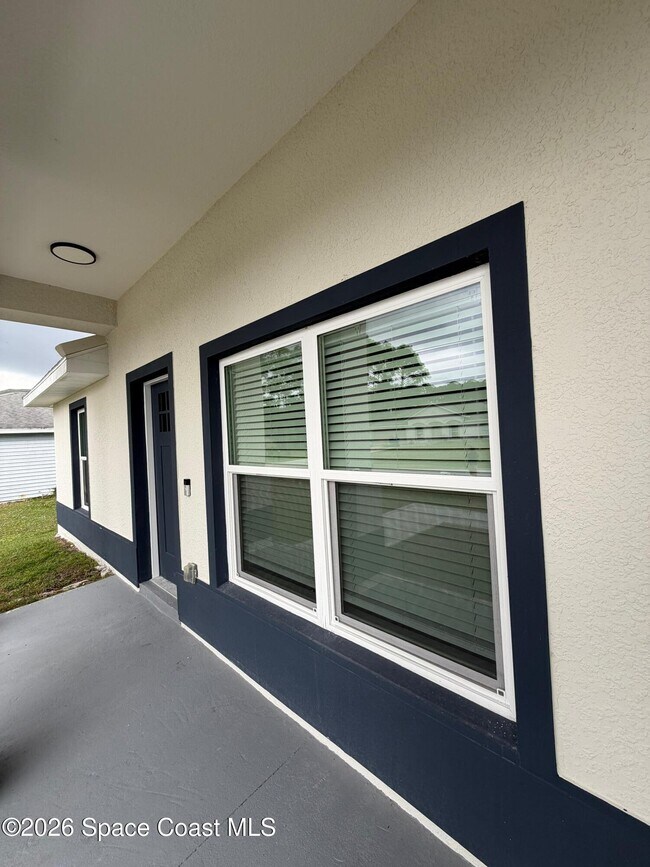 Foto del edificio - 1013 Hammacher Ave SW