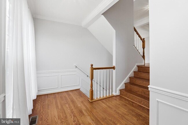 Foto del edificio - 6137 Manchester Park Cir