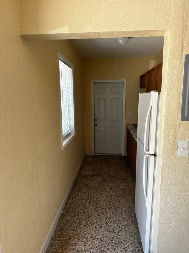 Foto del edificio - 1301 Sharazad Blvd