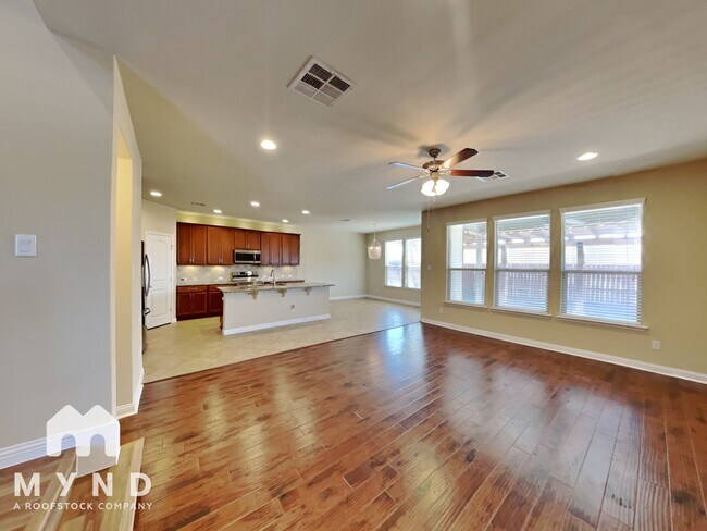 Foto del edificio - 16240 Travesia Way