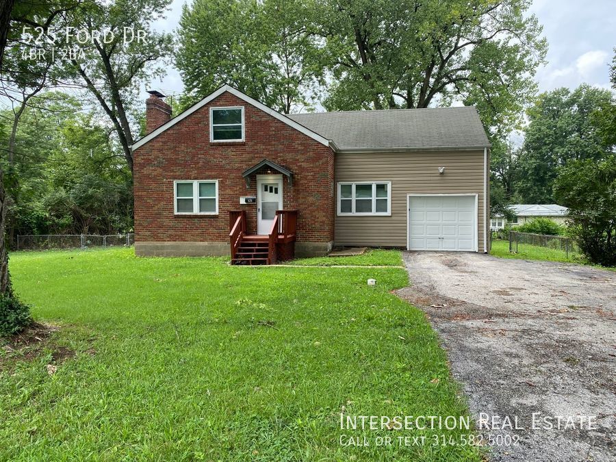 Charming 4 Bedroom/2Bath Home with Many Up... House for Rent in