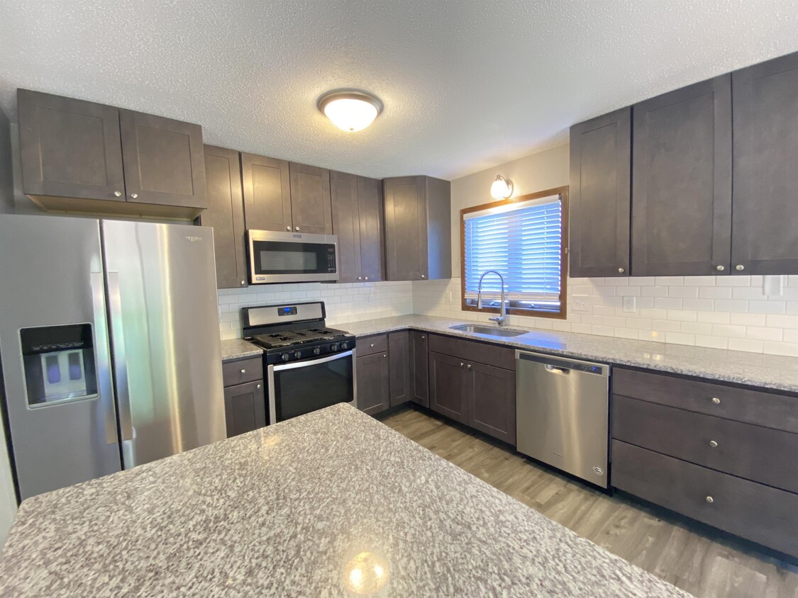 Foto principal - 624 Meadow Run Dr SW
