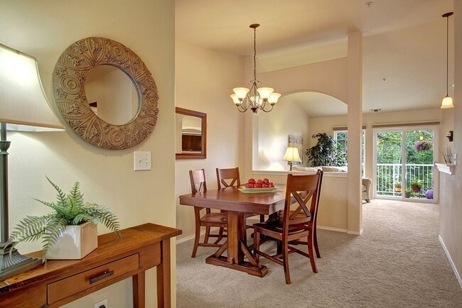 Building Photo - 2Bd/1.75Ba Bothell Condo