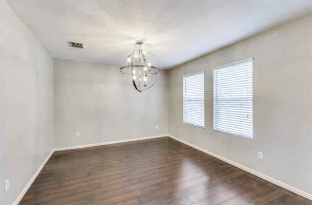 Building Photo - 925 Honey Locust Ln