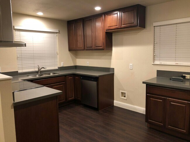 Building Photo - 8376 Lichen Dr