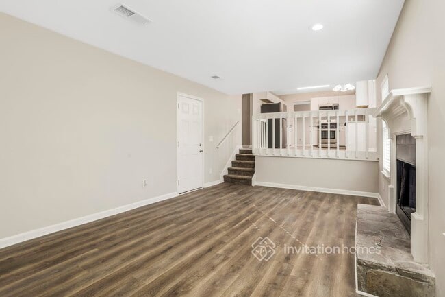 Building Photo - 5465 Winslow Crossing N