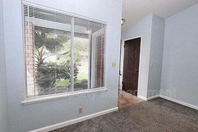 Building Photo - 7234 Adobe Casa Ct