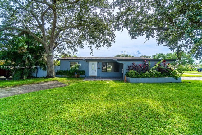 Foto del edificio - 3338 Taft St