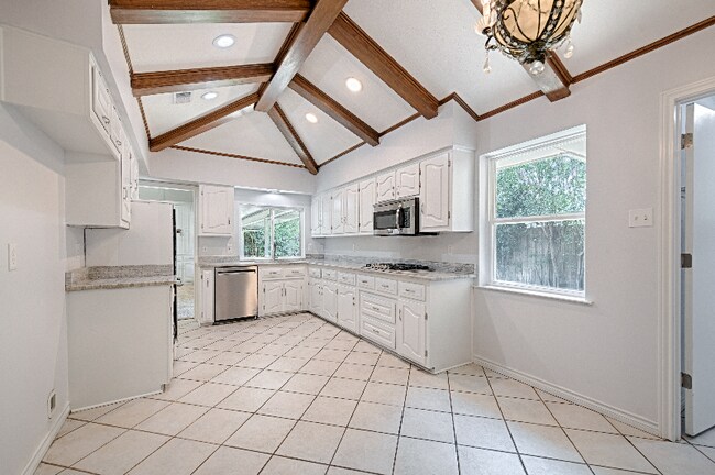 Building Photo - 2320 Kidwell Cir