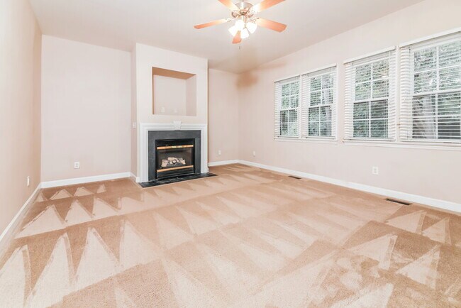 Foto del edificio - 7701 Harps Mill Woods Run