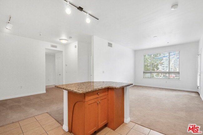 Building Photo - 100 S Alameda St