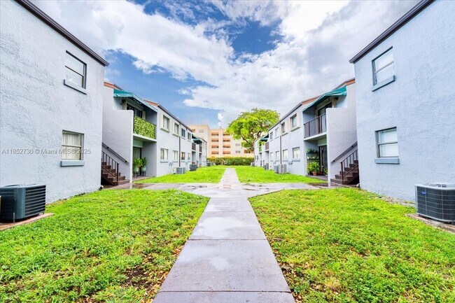 Building Photo - 7419 SW 152nd Ave