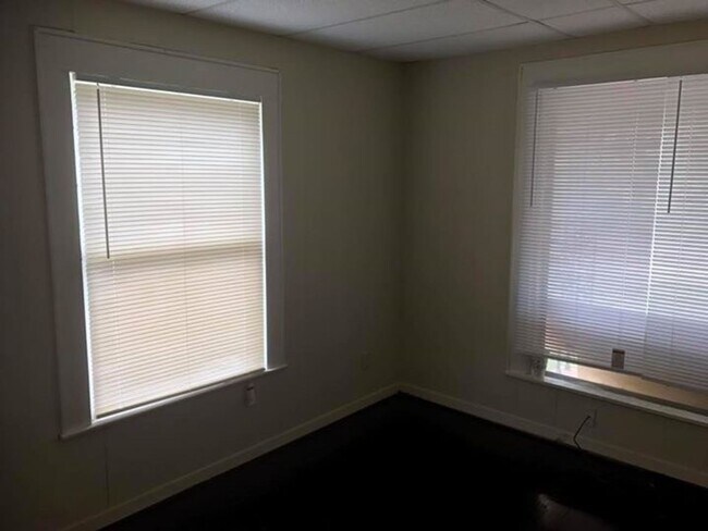 Foto del edificio - 115 E. 15th