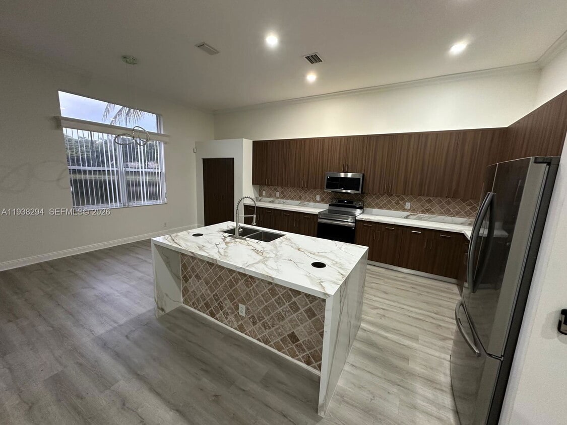 Photo - 2408 Deer Creek Road, Weston, FL 33327 - 4 BR 3 BA house