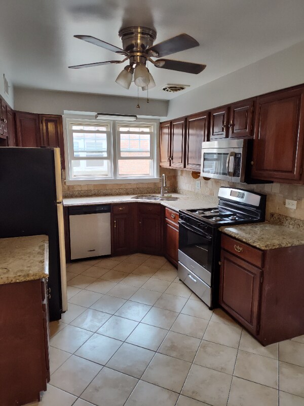 Building Photo - 8939 Bronx Ave