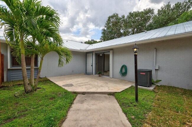 Foto del edificio - 2912 SW Port St Lucie Blvd