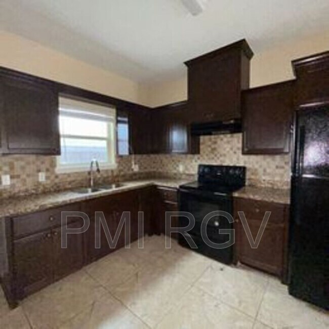 Foto del edificio - 2601 E Garfield Ave