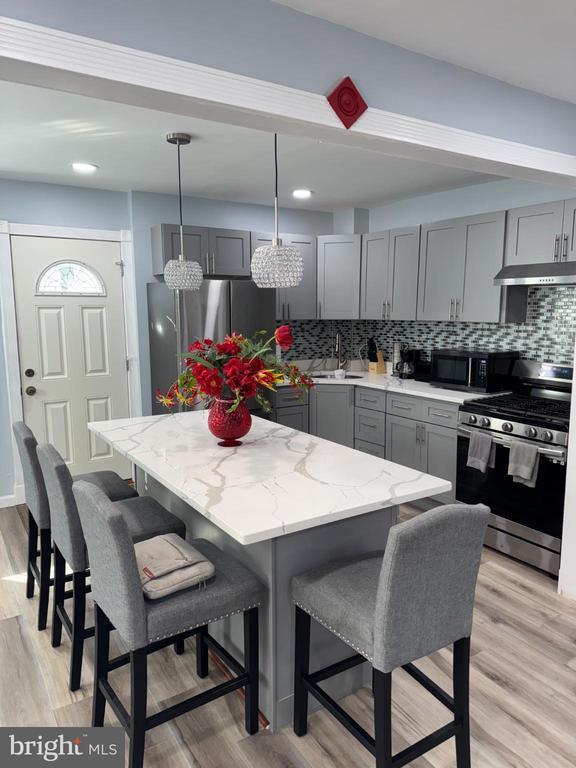 Building Photo - 400 N Massachusetts Ave