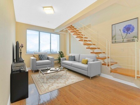 Primary Photo - 752 Myrtle Ave