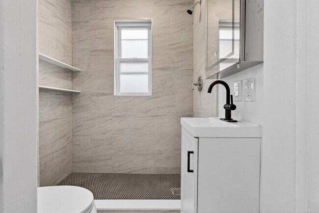 Foto del edificio - 168 Elliot St