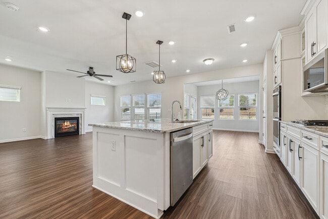 Building Photo - 220 Sage Oak