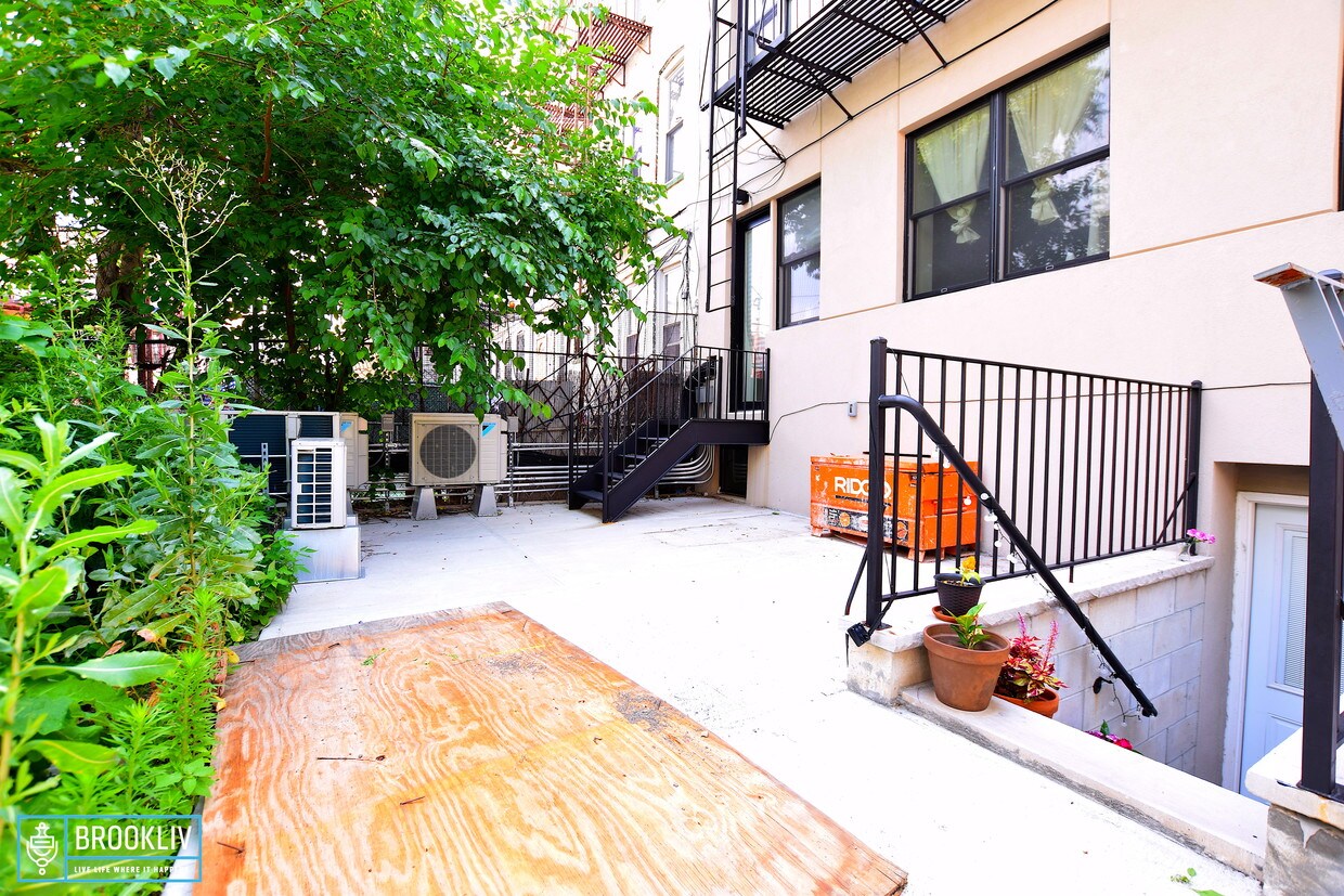 Primary Photo - 1509 Jefferson Ave