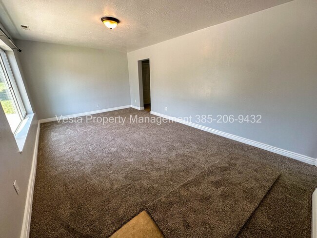 Foto del edificio - 3506 Eccles Ave