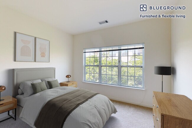 Foto del edificio - 80 N Central Ave