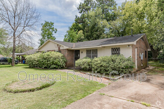 Building Photo - 6114 Pinebrook Dr