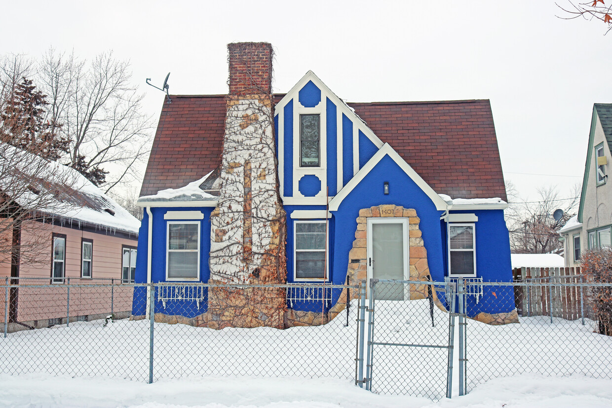 Foto principal - 1407 N Washburn Ave