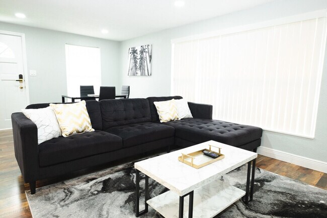 Foto del edificio - 3007 E 21st Ave