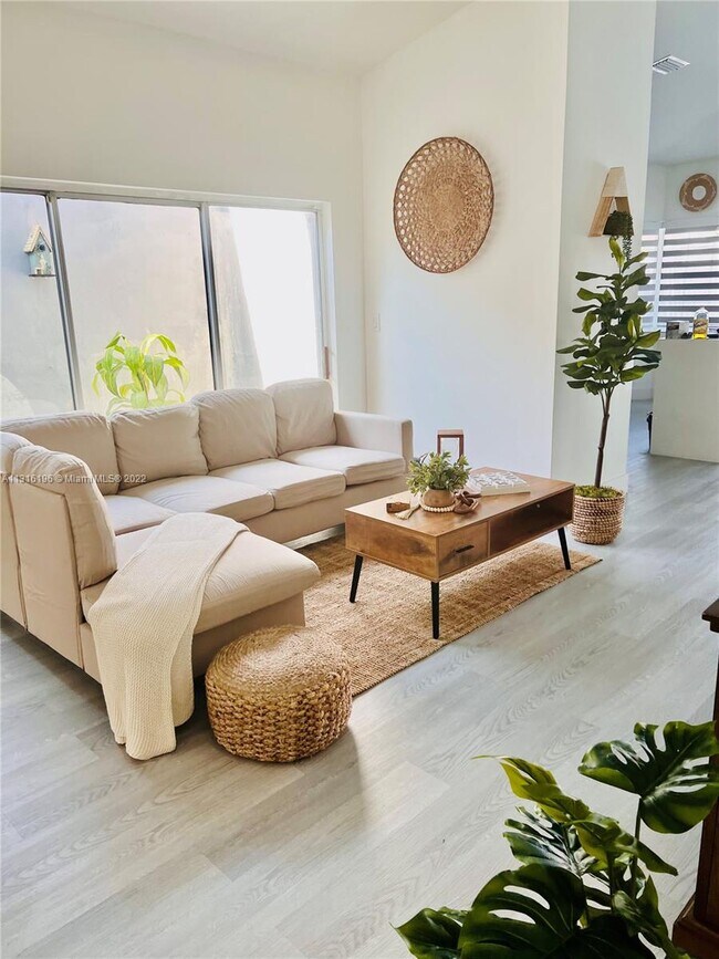Foto del edificio - 18003 SW 135th Ave