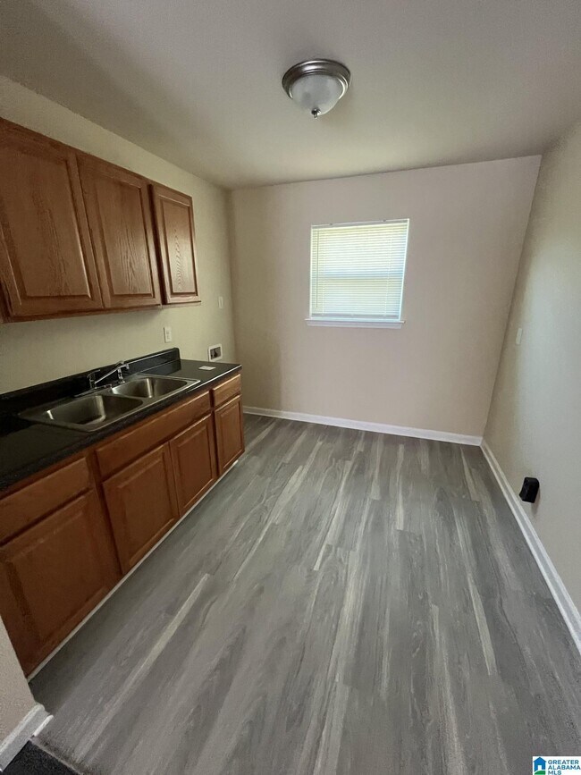 Foto del edificio - 1128 10th Ave N