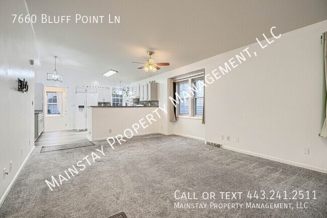 Foto del edificio - 7660 Bluff Point Ln