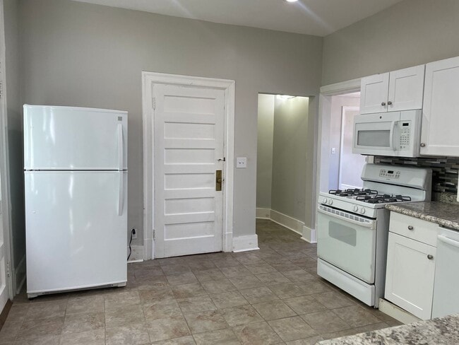 Foto del edificio - 701 Taylor Ave