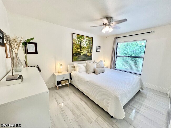 Foto del edificio - 2499 River Reach Dr