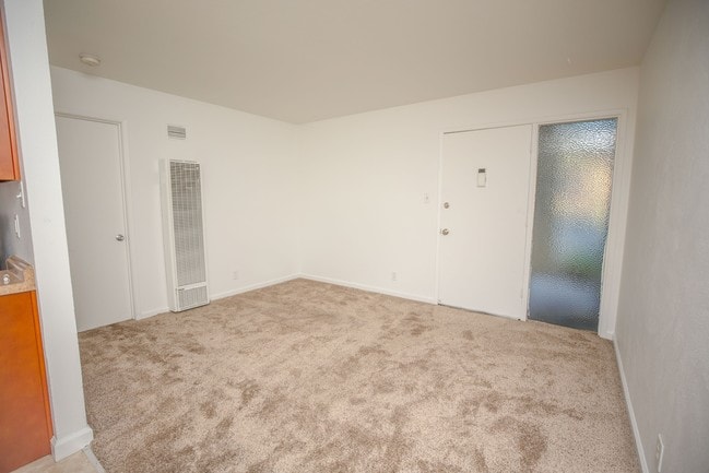 Building Photo - 2129 Randolph Dr