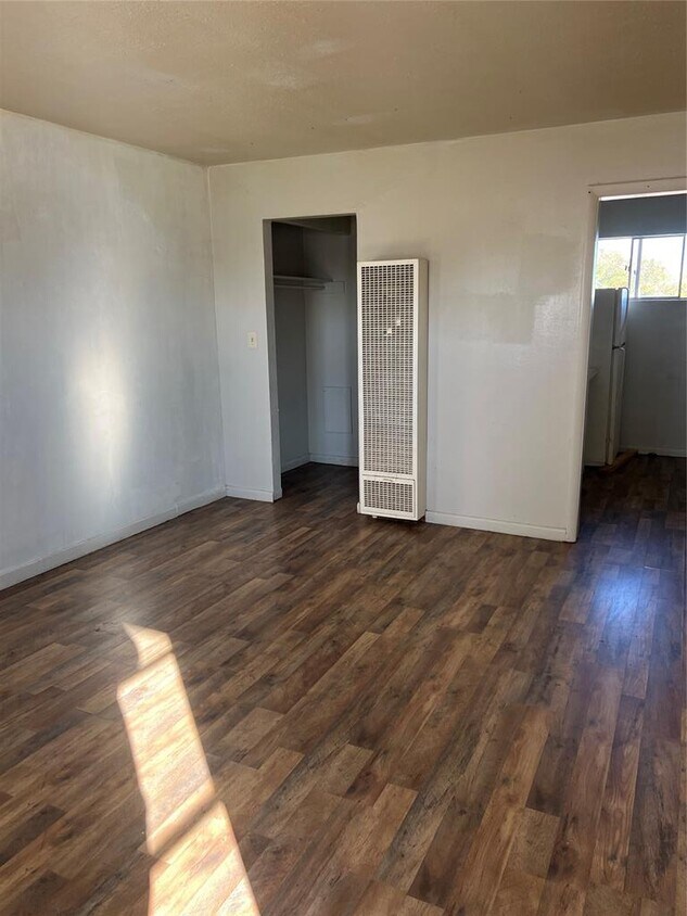 Foto del edificio - 1020 S Rock Island Ave