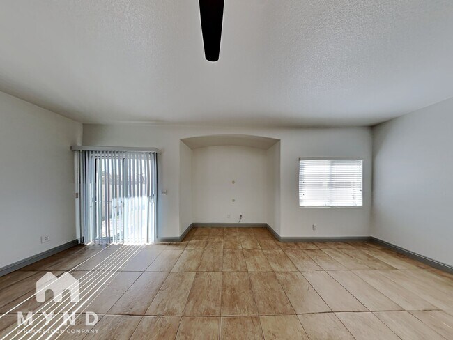 Foto del edificio - 8675 Traveling Breeze Ave